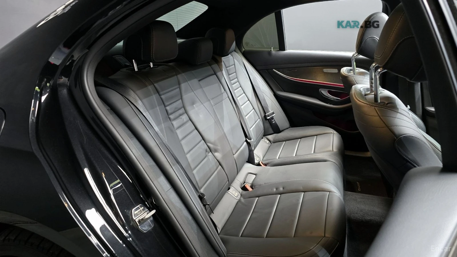 Mercedes-Benz E 220 4MATIC* AMG-LINE* MILD-HYBRID* DRIVE-ASSIST* FULL*, снимка 14 - Автомобили и джипове - 54783682