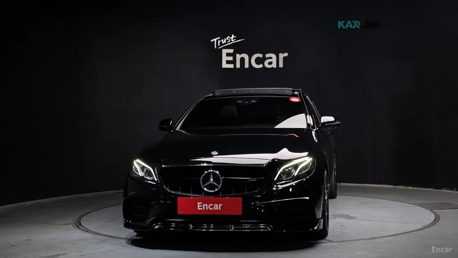 Mercedes-Benz E 220 4MATIC* AMG-LINE* MILD-HYBRID* DRIVE-ASSIST* FULL*, снимка 2 - Автомобили и джипове - 54783682