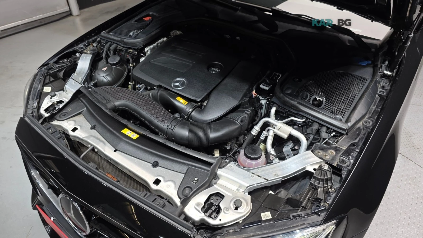 Mercedes-Benz E 220 4MATIC* AMG-LINE* MILD-HYBRID* DRIVE-ASSIST* FULL*, снимка 16 - Автомобили и джипове - 54783682