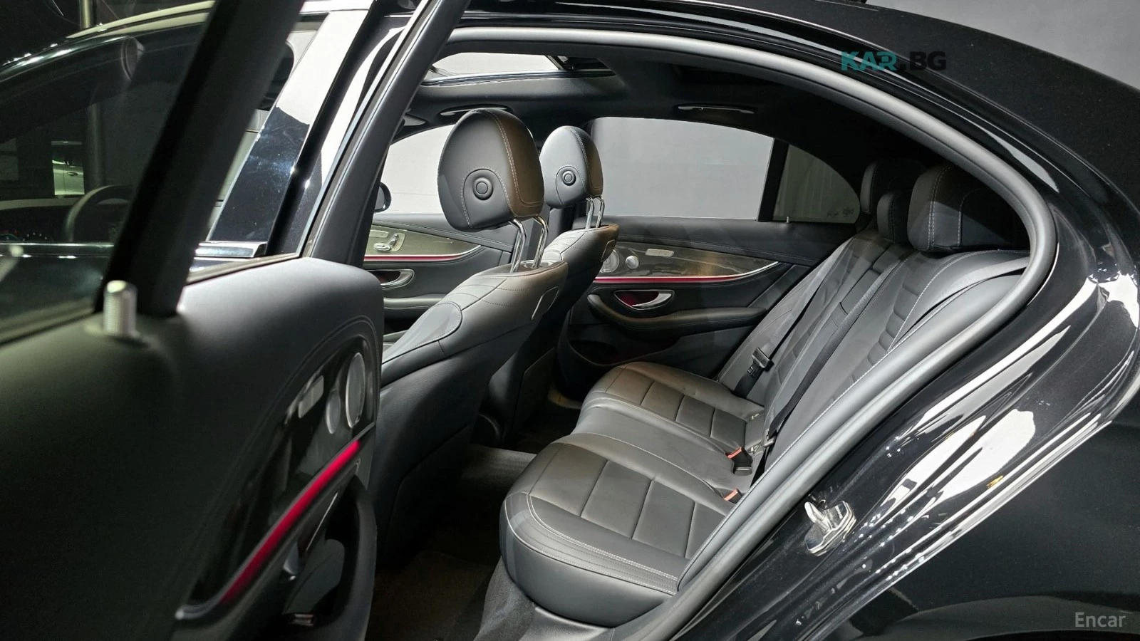 Mercedes-Benz E 220 4MATIC* AMG-LINE* MILD-HYBRID* DRIVE-ASSIST* FULL*, снимка 15 - Автомобили и джипове - 54783682