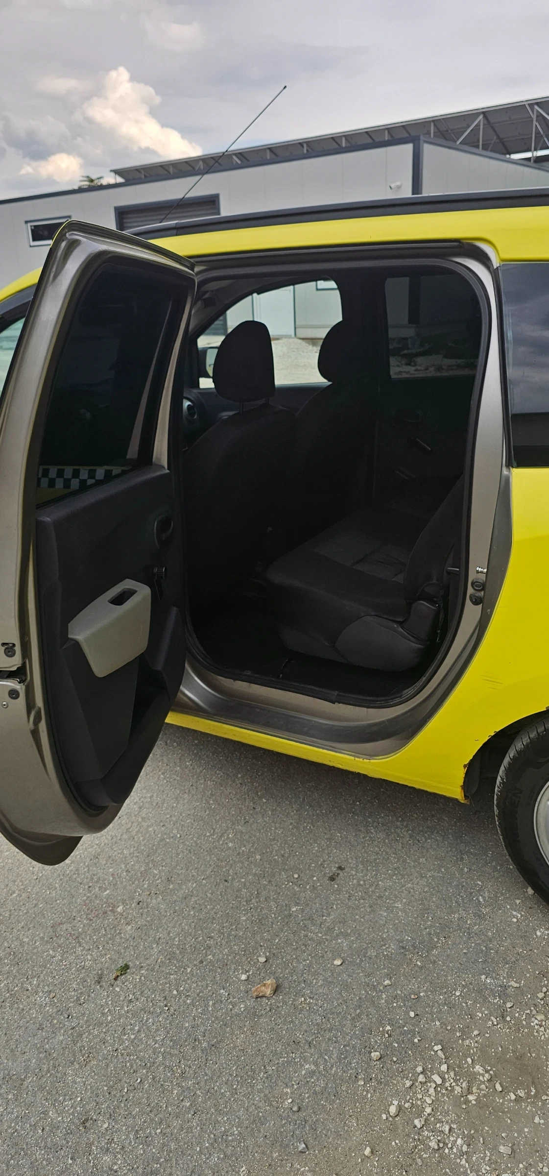 Dacia Lodgy, снимка 6 - Автомобили и джипове - 55358318