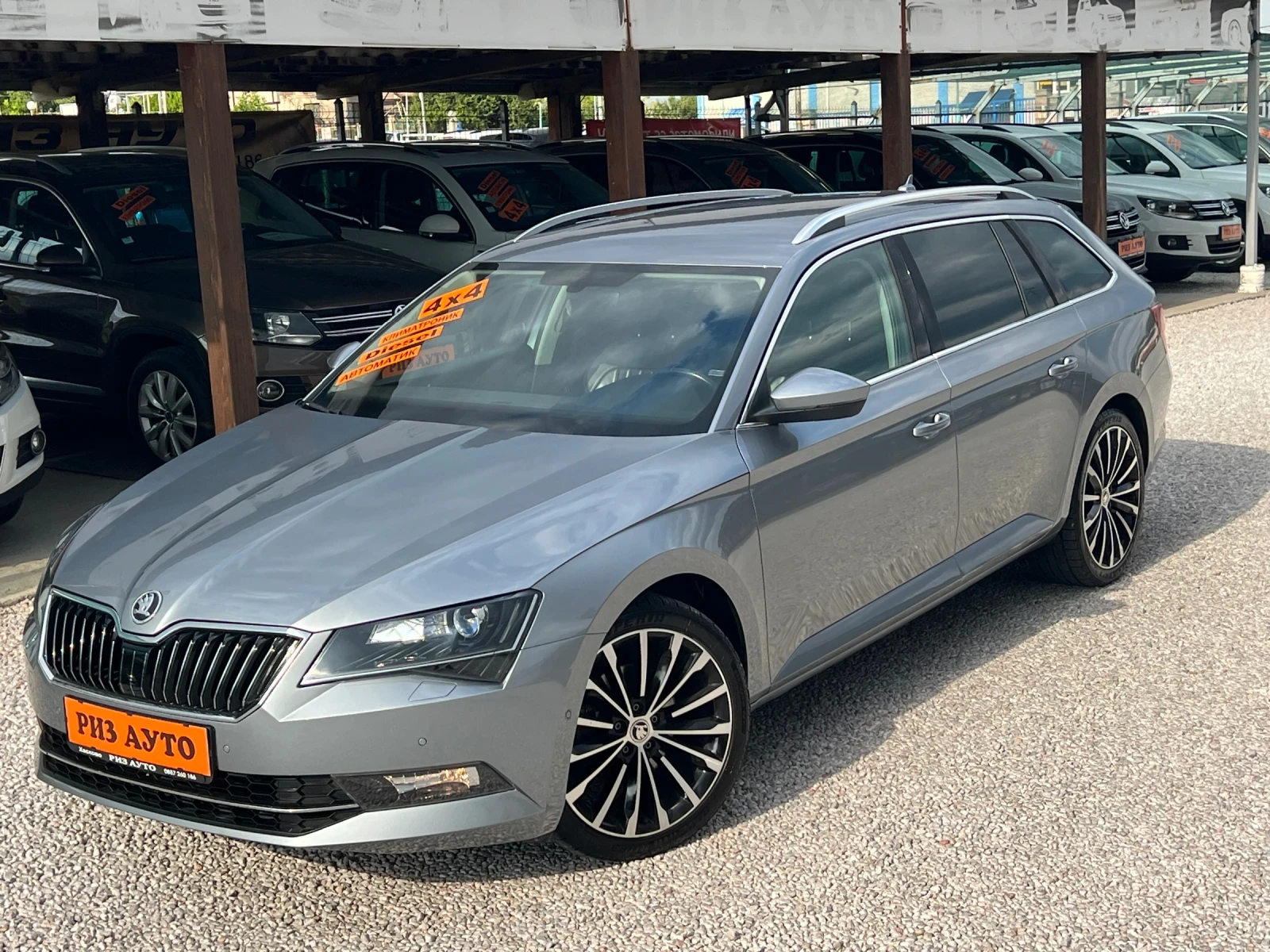 Skoda Superb 2.0TDI* LAURIN&KLEMENT* 190ks* AUT* FULL* 4x4* LIZ, снимка 4 - Автомобили и джипове - 55430934