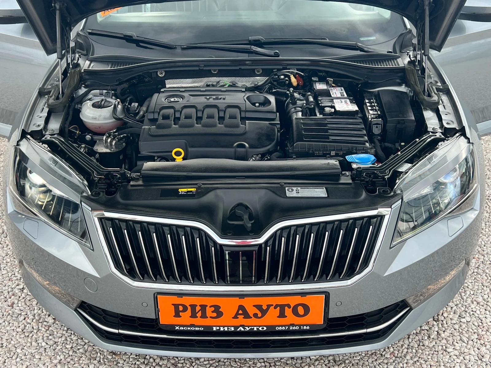 Skoda Superb 2.0TDI* LAURIN&KLEMENT* 190ks* AUT* FULL* 4x4* LIZ, снимка 17 - Автомобили и джипове - 55430934