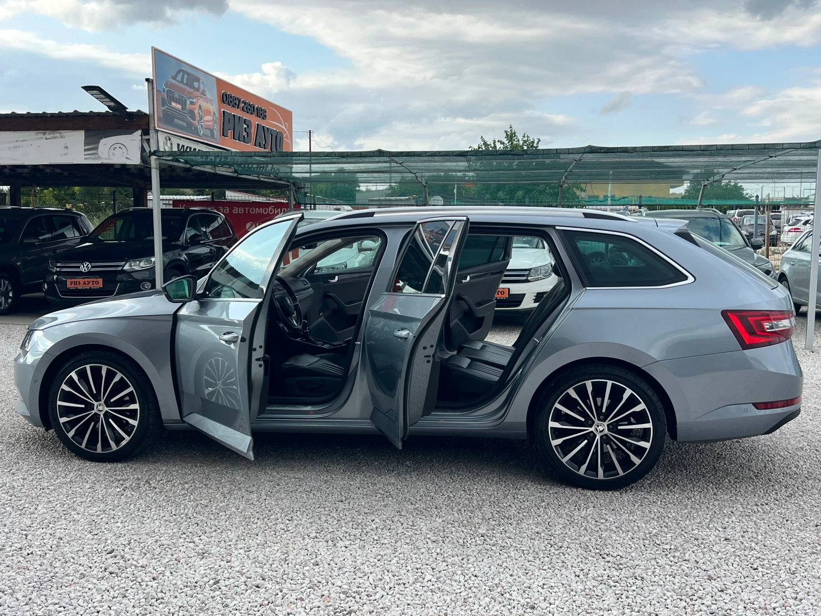 Skoda Superb 2.0TDI* LAURIN&KLEMENT* 190ks* AUT* FULL* 4x4* LIZ, снимка 15 - Автомобили и джипове - 55430934