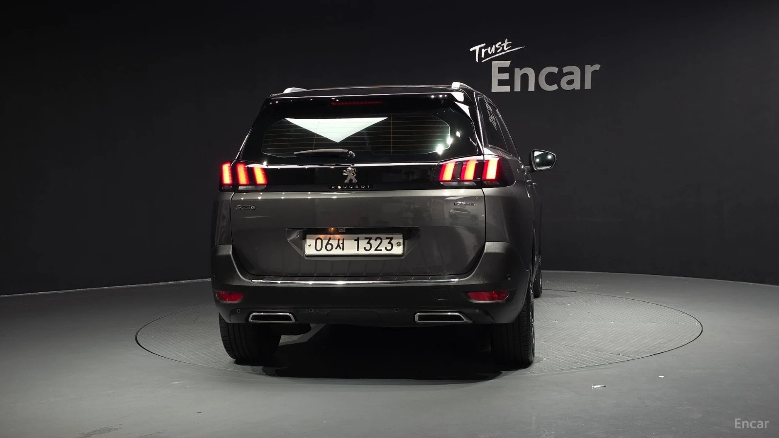 Peugeot 5008 GT* КАМЕРА* ПОДГРЕВ* ПАНОРАМА, снимка 4 - Автомобили и джипове - 55606650