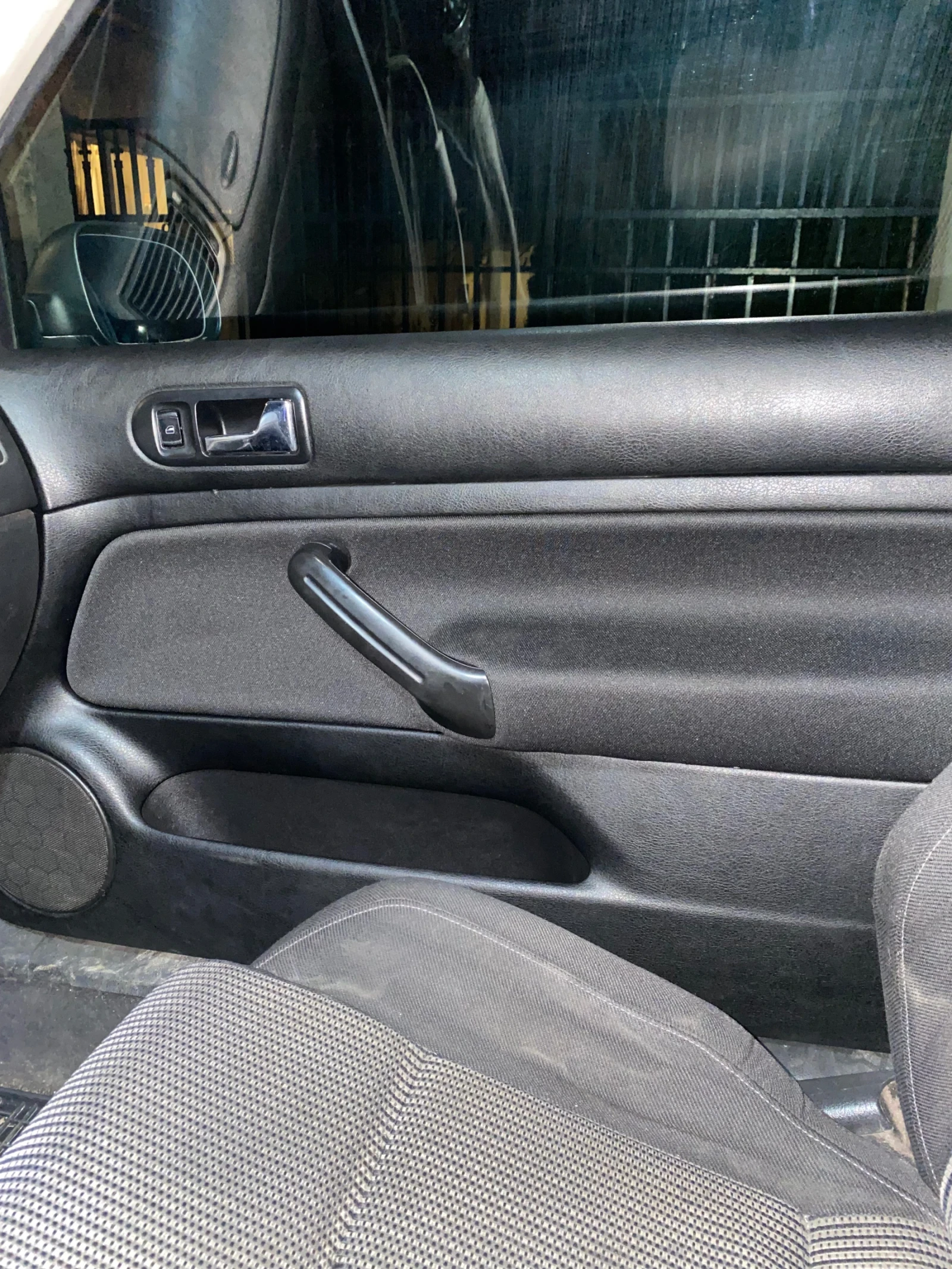 VW Golf 1.8T, снимка 11 - Автомобили и джипове - 55608946