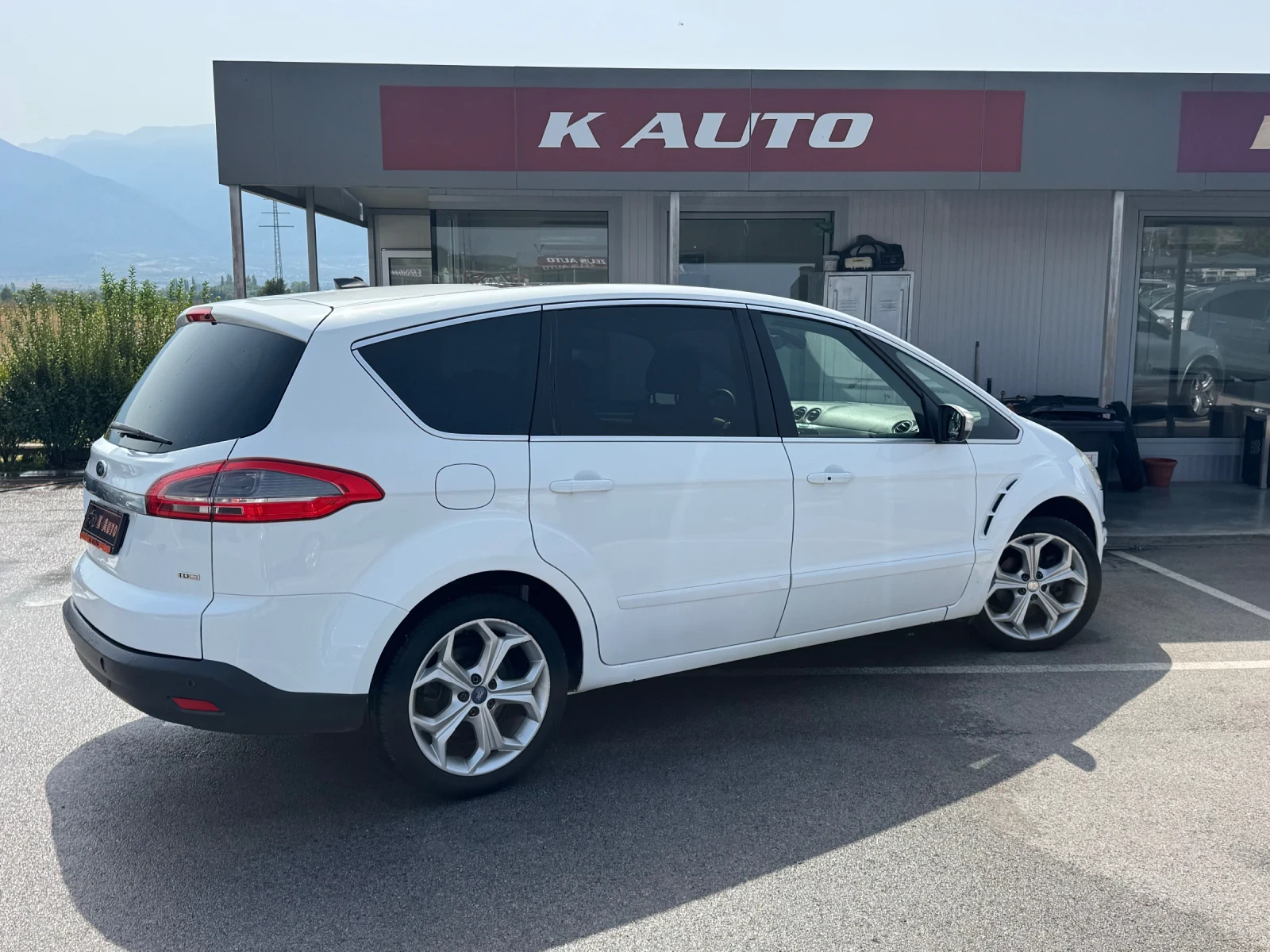 Ford S-Max 6+ 1/Titanium/Camera/Automatic, снимка 3 - Автомобили и джипове - 55877855