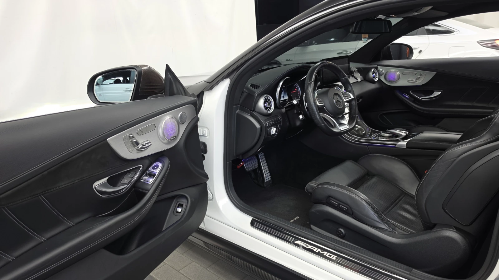 Mercedes-Benz C 63 AMG BLIND SPOT* HUD* 360* ЕЛ. БАГАЖНИК* КРАЙНА ЦЕНА, снимка 10 - Автомобили и джипове - 55963593