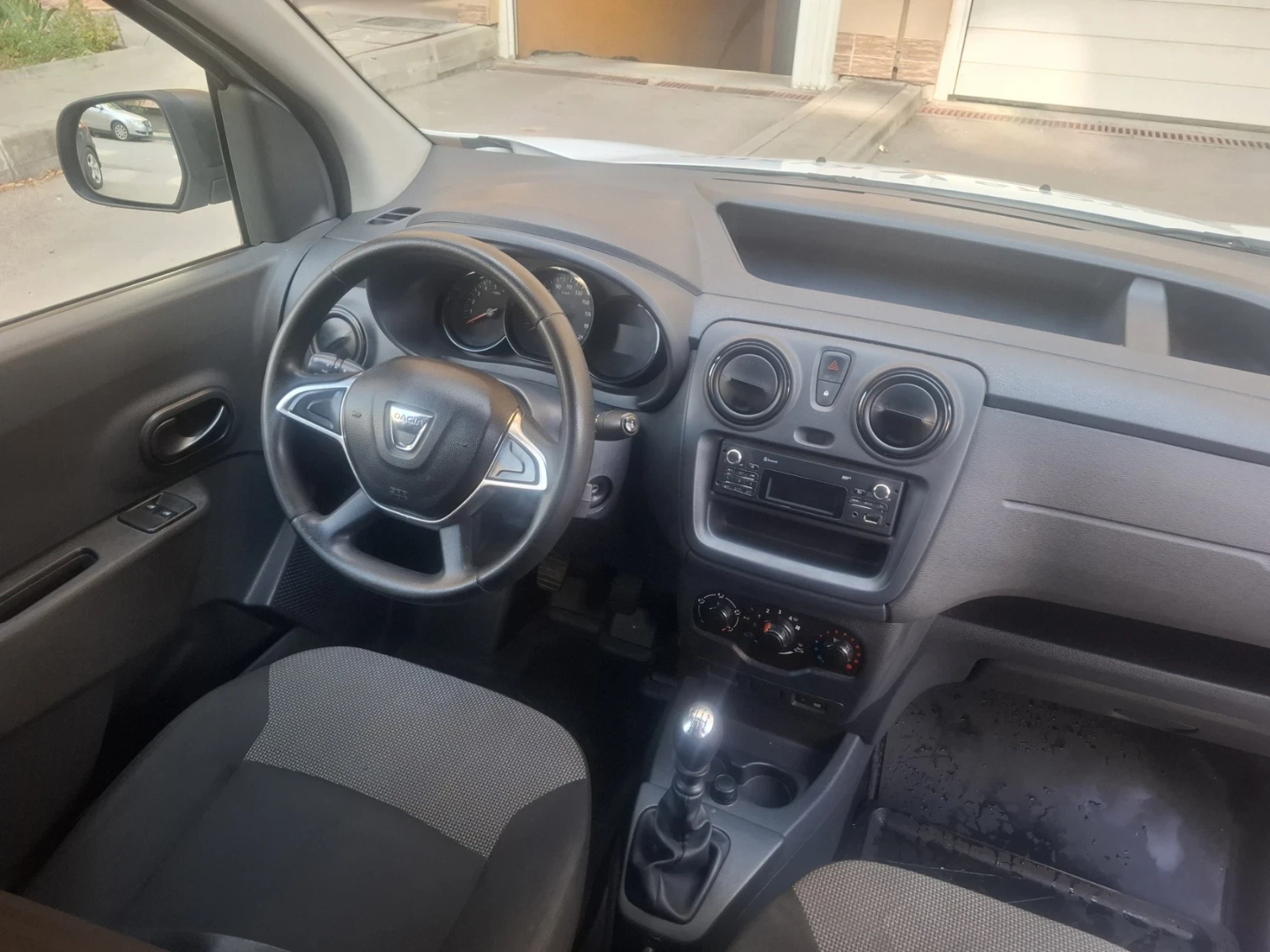 Dacia Dokker 1, 5 dci, снимка 8 - Автомобили и джипове - 55980262