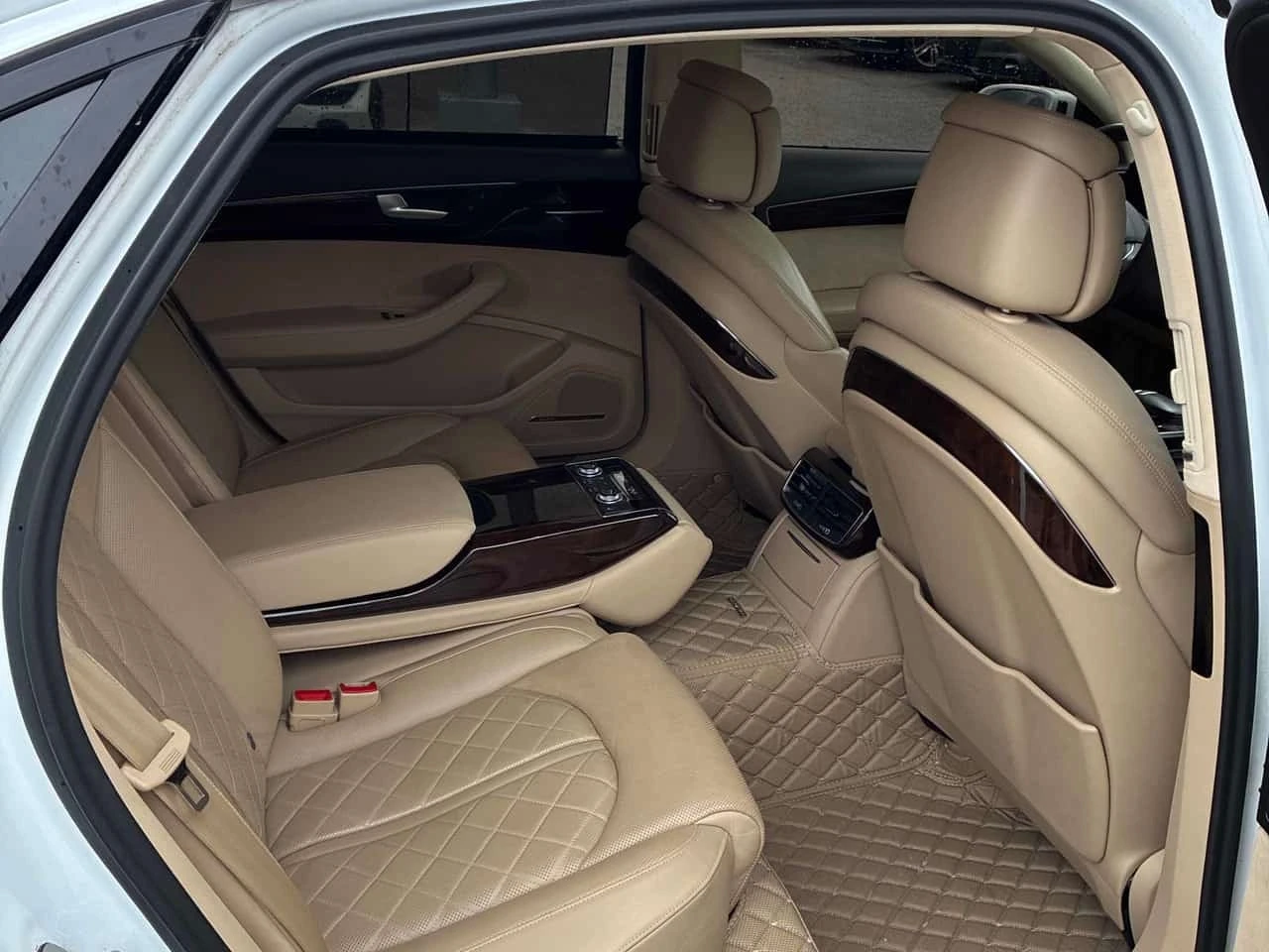 Audi A8 * 4.0T * CARFAX * ОПЦИЯ ЗА ФИНАНСИРАНЕ * , снимка 14 - Автомобили и джипове - 56323151