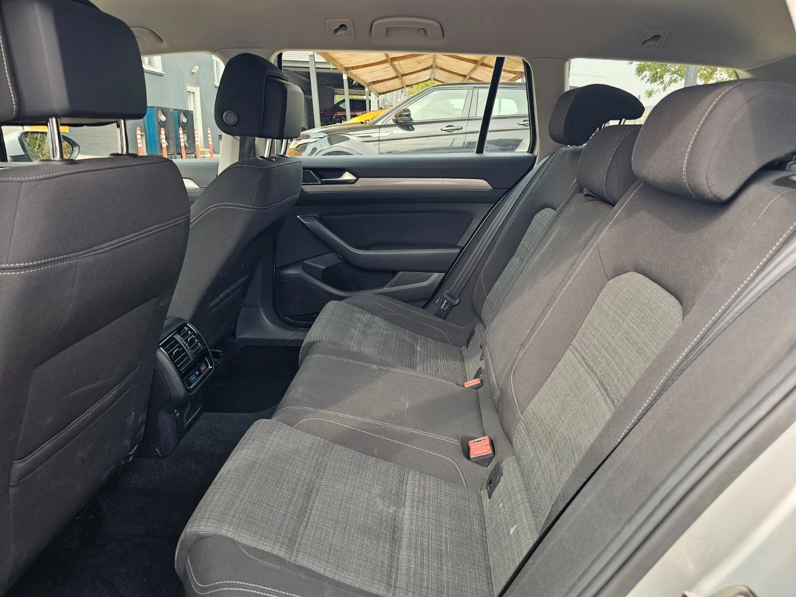 VW Passat Business, снимка 13 - Автомобили и джипове - 56356602