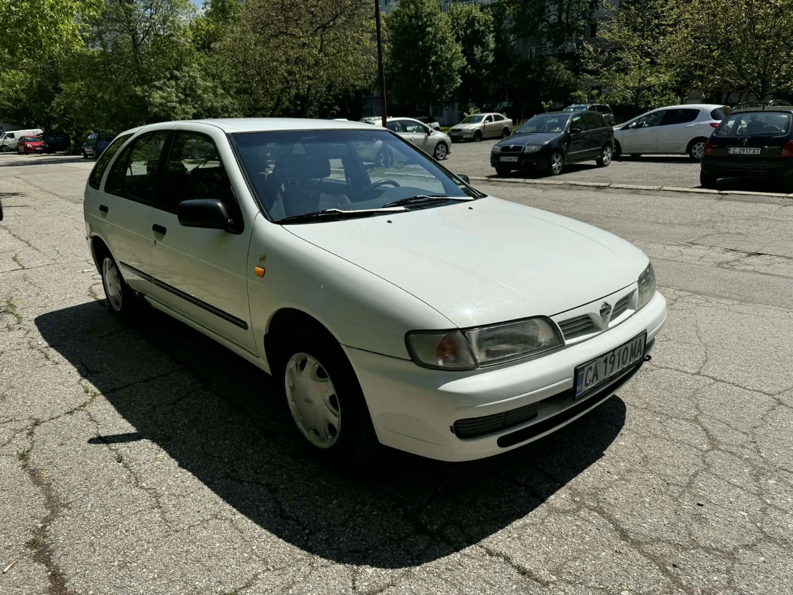 Nissan Almera, снимка 3 - Автомобили и джипове - 56414441
