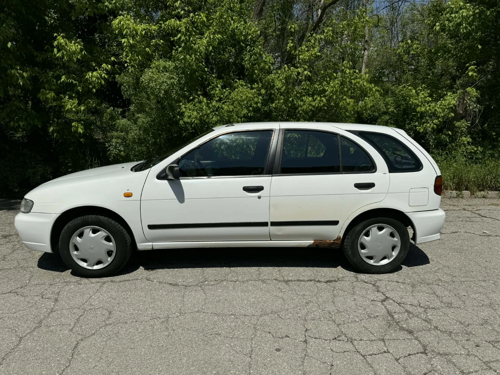 Nissan Almera, снимка 6 - Автомобили и джипове - 56414441