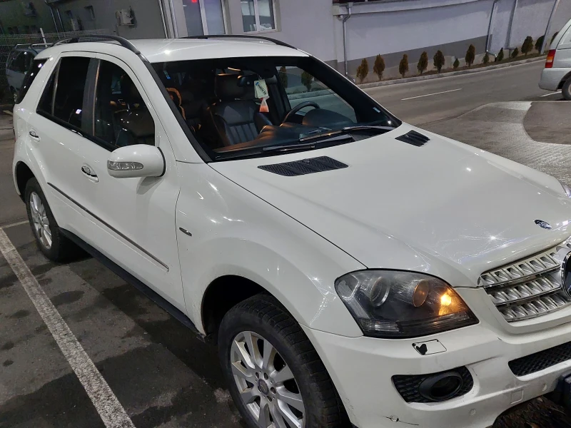 Mercedes-Benz ML 320, снимка 2 - Автомобили и джипове - 49238252