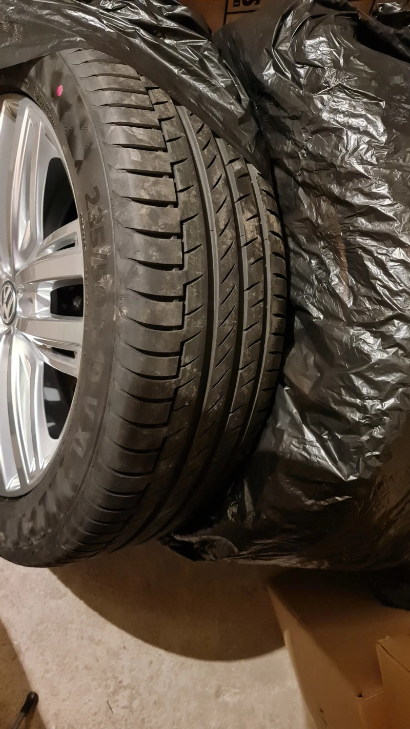 VW Tiguan Highline 2.0 TDI 4MOTION BMT, снимка 15 - Автомобили и джипове - 52489472