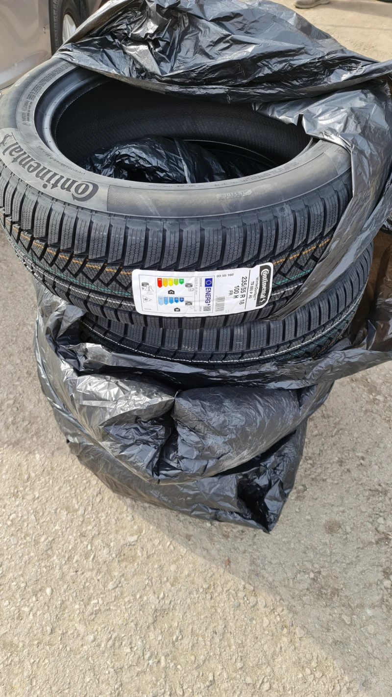 VW Tiguan Highline 2.0 TDI 4MOTION BMT, снимка 14 - Автомобили и джипове - 52489472