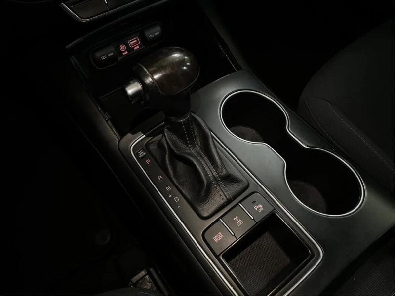 Kia Sorento LX V6 AWD* АвтоКредит* (ЦЕНА ДО БГ), снимка 17 - Автомобили и джипове - 53326759