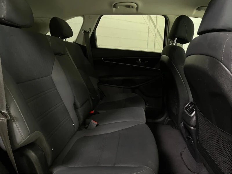 Kia Sorento LX V6 AWD* АвтоКредит* (ЦЕНА ДО БГ), снимка 8 - Автомобили и джипове - 53326759