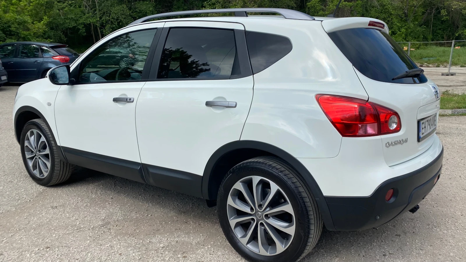 Nissan Qashqai 2.0 - изображение 4
