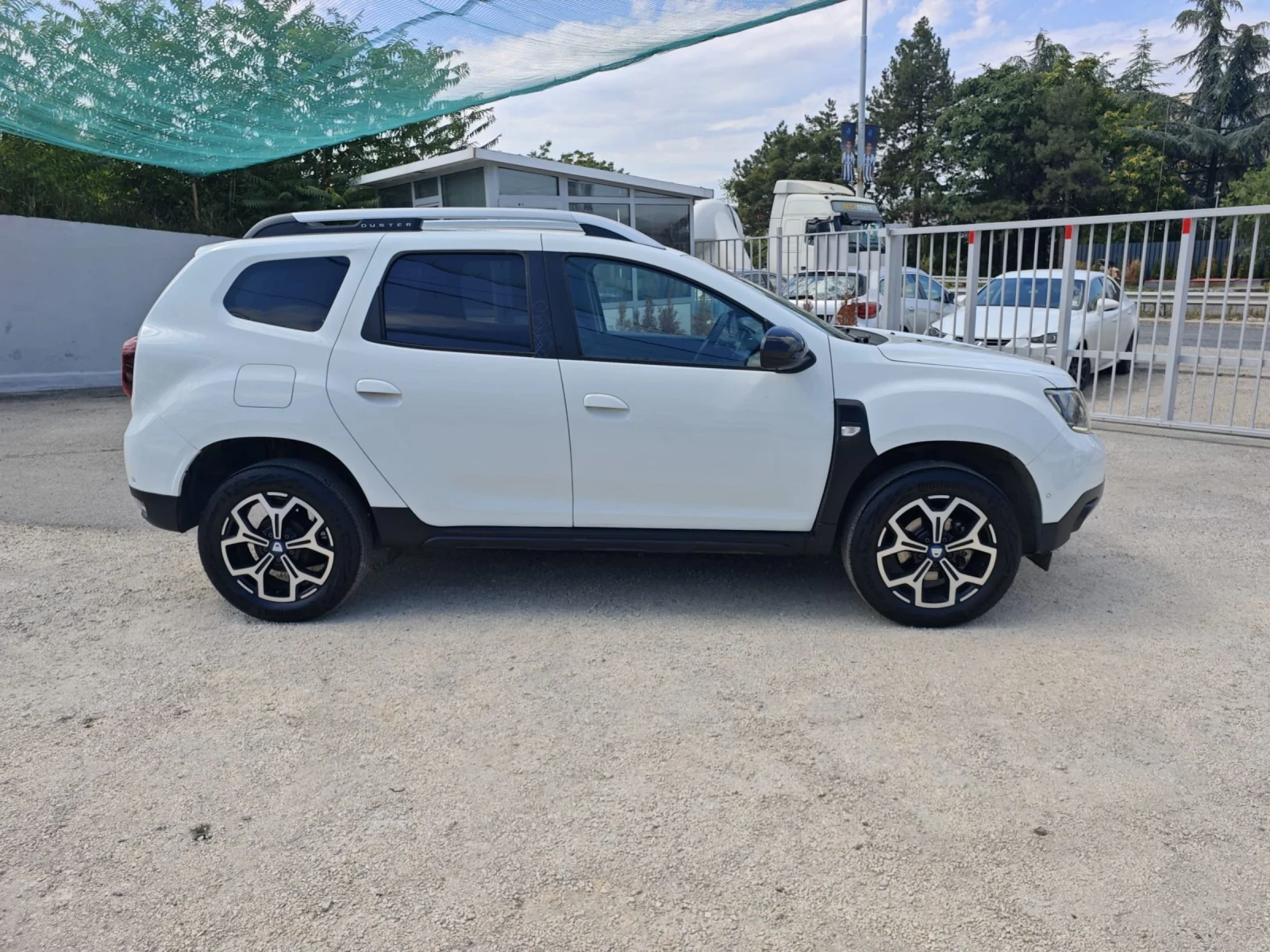 Dacia Duster 1.0TCE* ГАЗ* ОТЛИЧЕН* ЕКСТРИ* KEYLESS* ТОП ЦЕНА*  - изображение 6