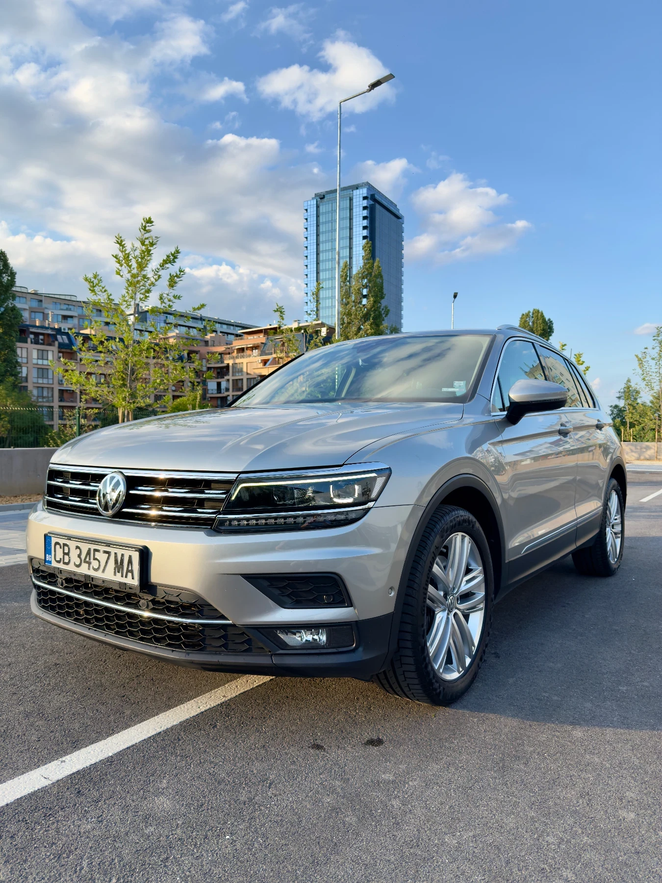 VW Tiguan Highline 2.0 TDI 4MOTION BMT - изображение 4