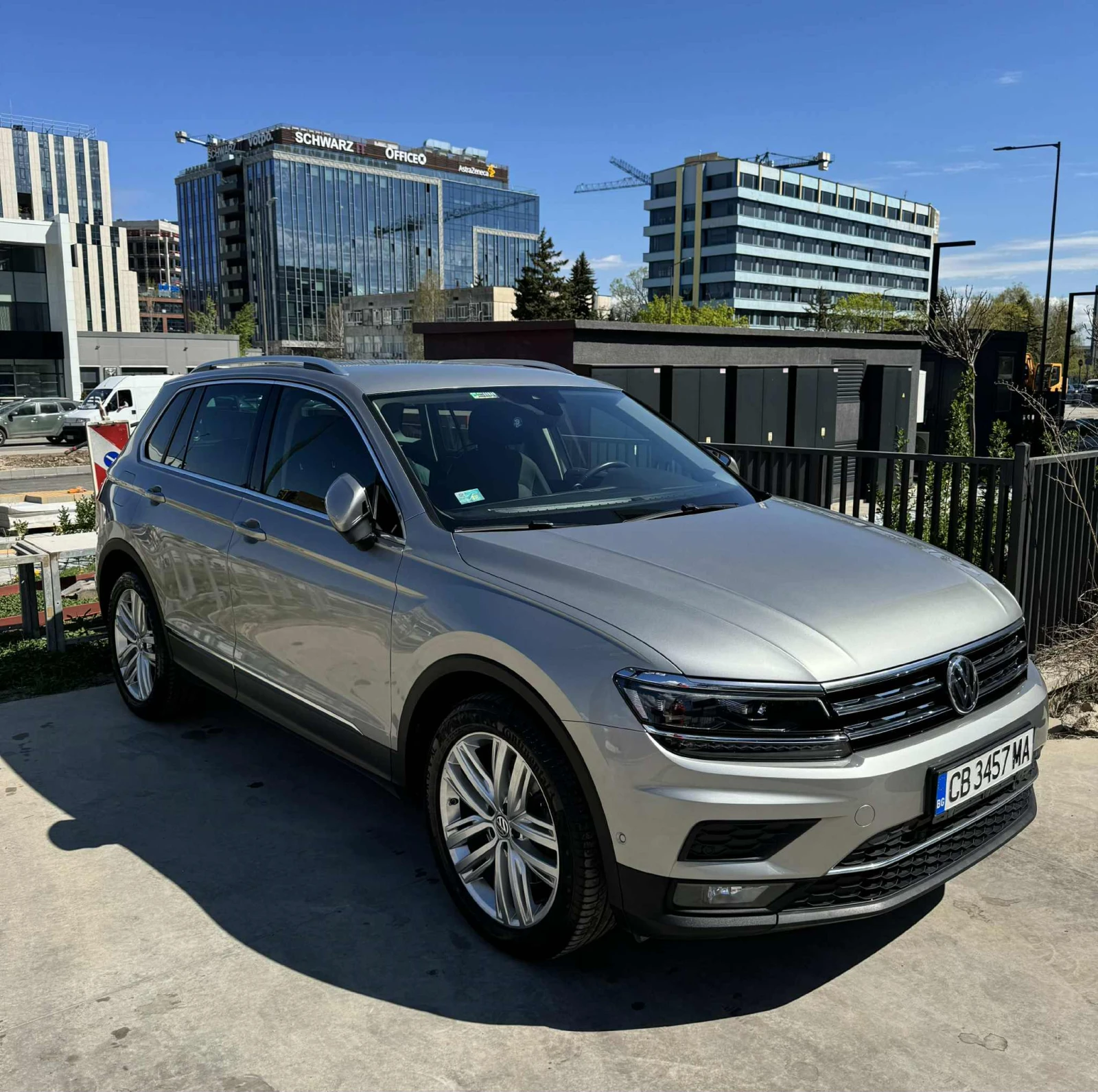 VW Tiguan Highline 2.0 TDI 4MOTION BMT - изображение 2