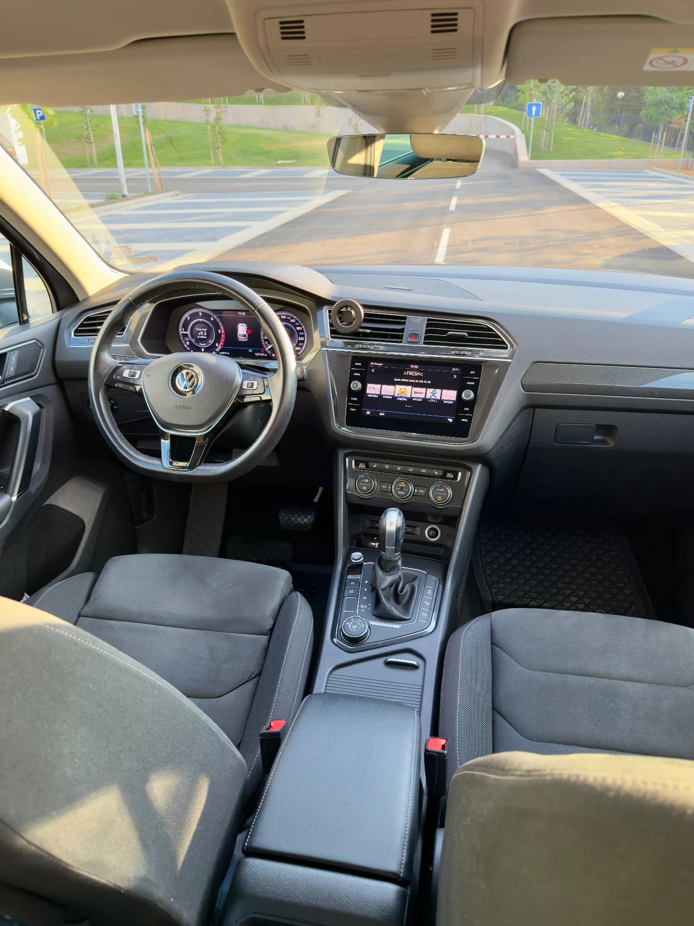 VW Tiguan Highline 2.0 TDI 4MOTION BMT - изображение 8