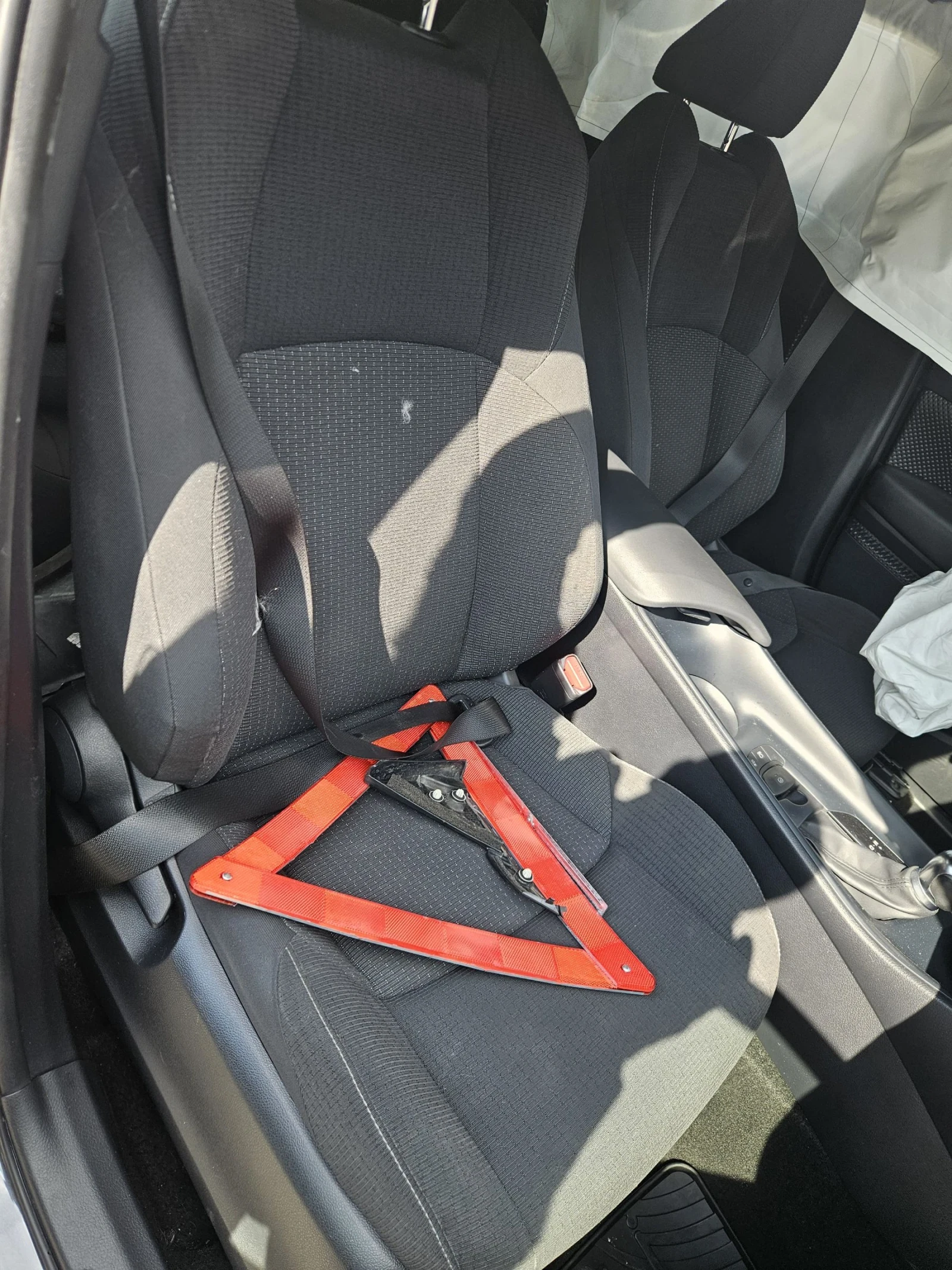 Toyota C-HR 1.2i, снимка 6 - Автомобили и джипове - 53736389