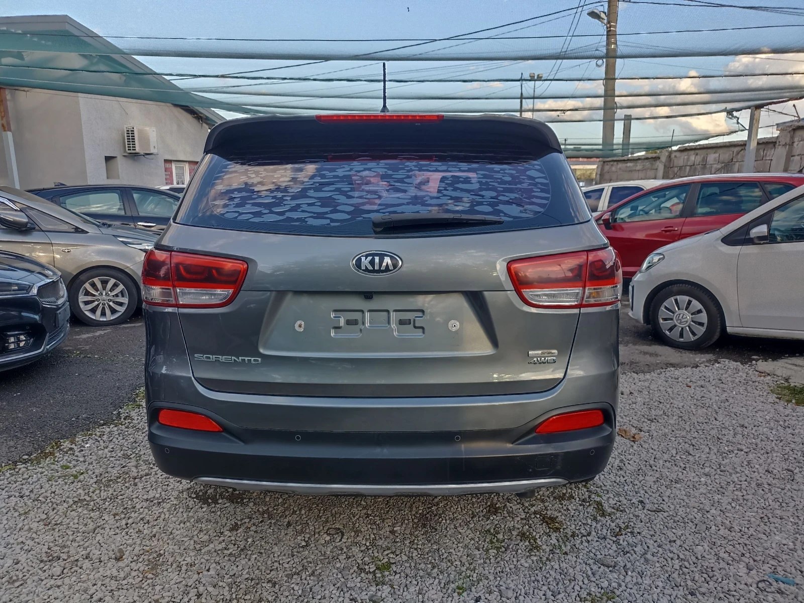 Kia Sorento 2.0 CRDI 4x4, снимка 6 - Автомобили и джипове - 54114201