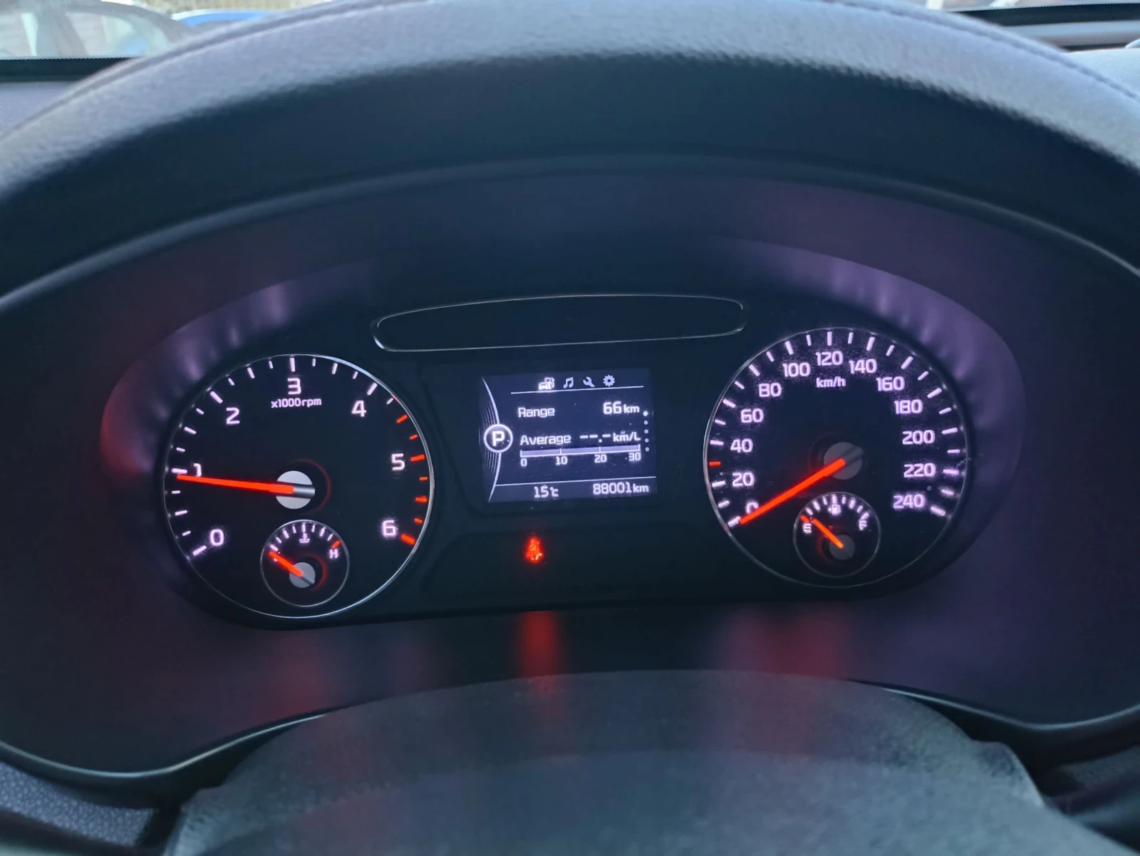 Kia Sorento 2.0 CRDI 4x4, снимка 9 - Автомобили и джипове - 54114201