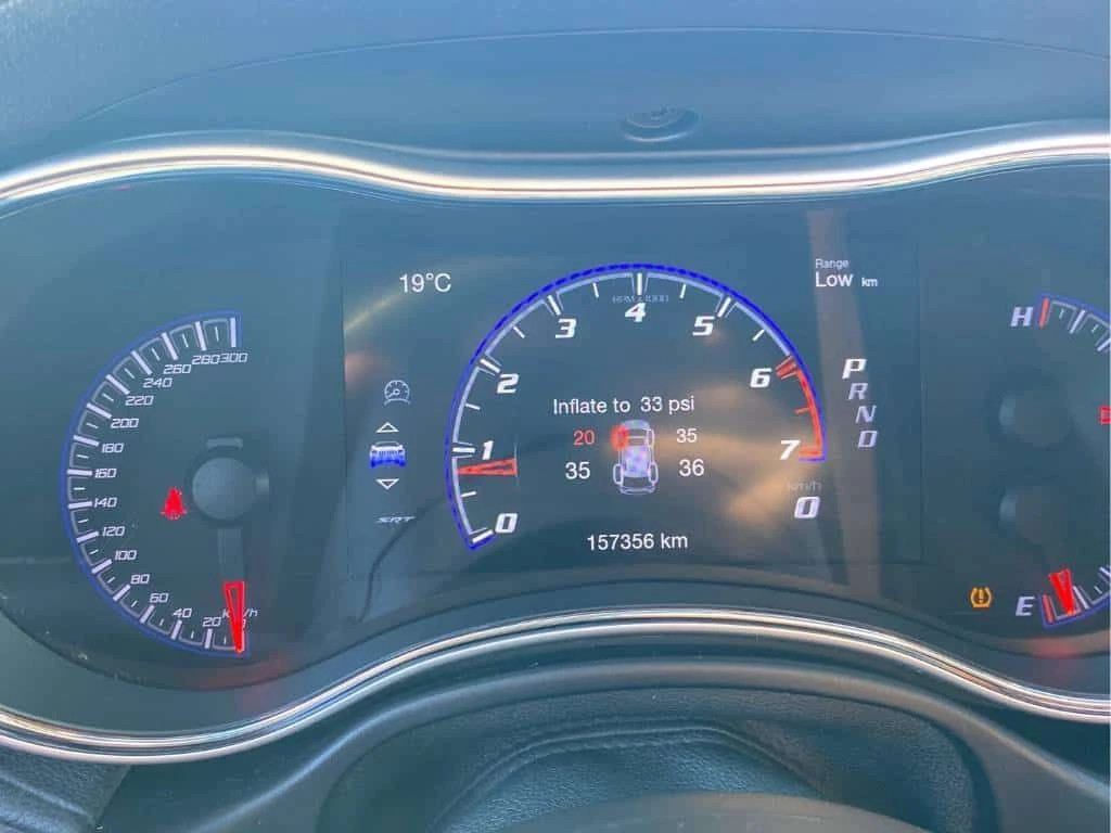 Jeep Grand cherokee  SRT /CAMERA/DISTRONIC/6, 4 V8 / Harman Kardon, снимка 6 - Автомобили и джипове - 53985648