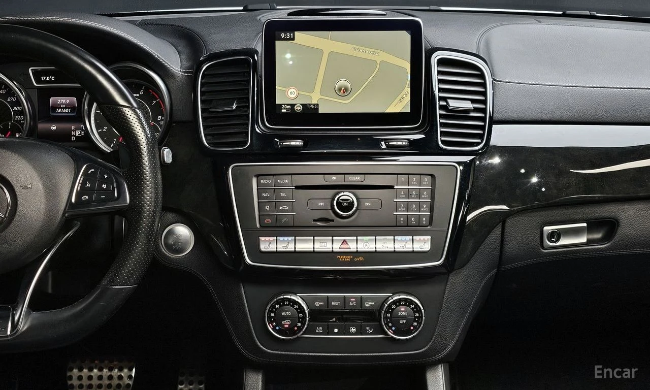 Mercedes-Benz GLE 63 AMG 360* ОБДУХ* TV* М.ТОЧКА* PANO, снимка 10 - Автомобили и джипове - 54458241