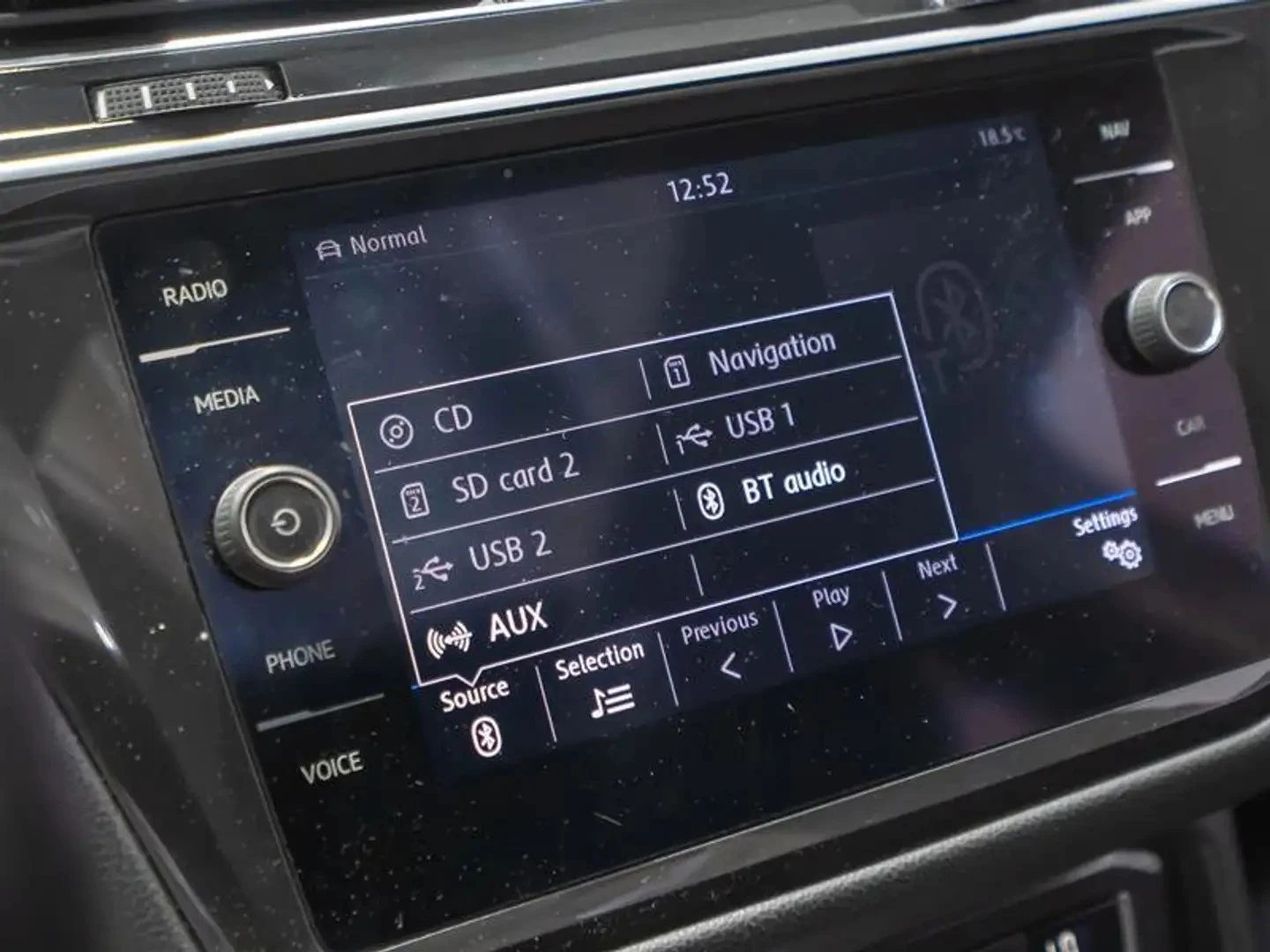 VW Tiguan Comfortline * AвтоКредит * (ЦЕНА ДО БГ), снимка 13 - Автомобили и джипове - 54895516