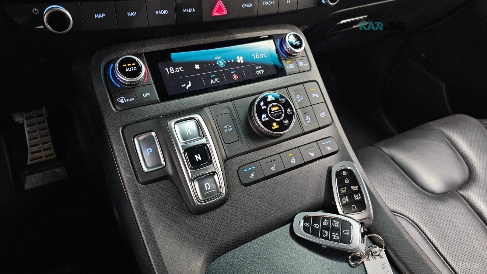 Hyundai Palisade PRESTIGE* 4WD* 360* ОБДУХВ* КАМЕРА* PANO* HUD* , снимка 8 - Автомобили и джипове - 55286857