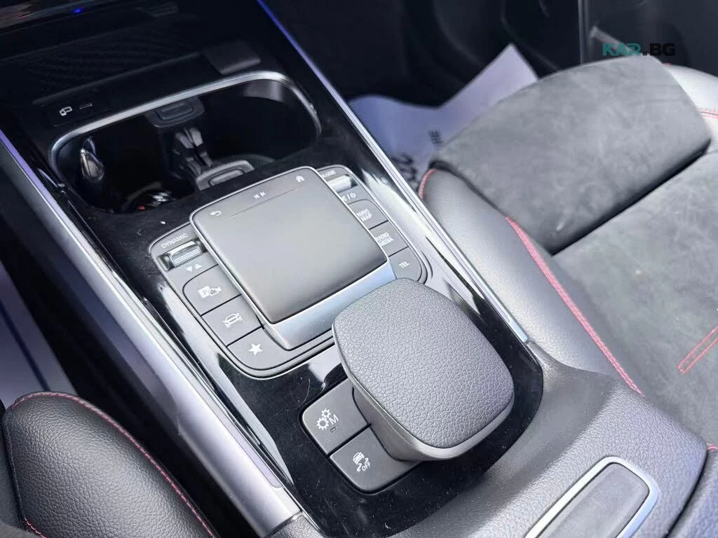 Mercedes-Benz GLB35AMG 4MATIC* DISTRONIC* BURMESTER* ПАНОРАМА* ПОДГРЕВ* , снимка 17 - Автомобили и джипове - 55318014