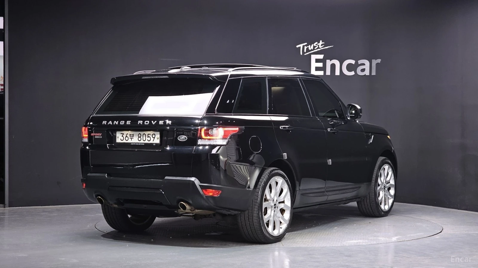 Land Rover Range Rover Sport 3.0 SC* HSE DYNAMIC* ПОДГРЕВ* ОБДУХВАНЕ* ПАНО* , снимка 2 - Автомобили и джипове - 55485301