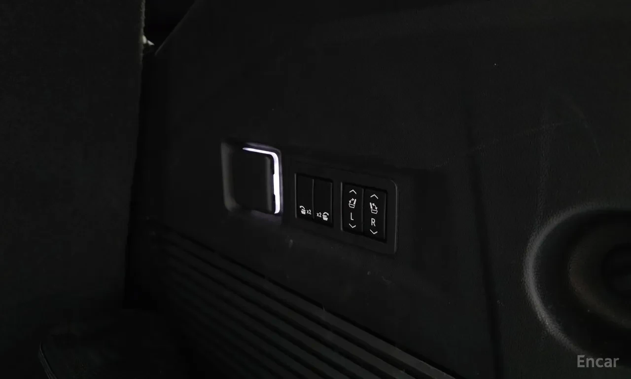 Chevrolet Tahoe 6.2 Dark Knight 4WD* 360* ОБДУХ, снимка 16 - Автомобили и джипове - 55586987