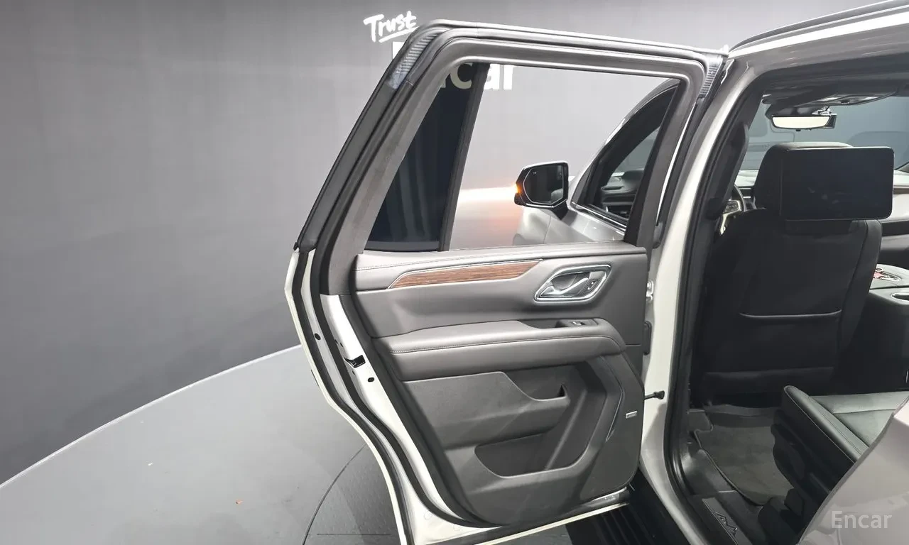 Chevrolet Tahoe 6.2 Dark Knight 4WD* 360* ОБДУХ, снимка 15 - Автомобили и джипове - 55586987