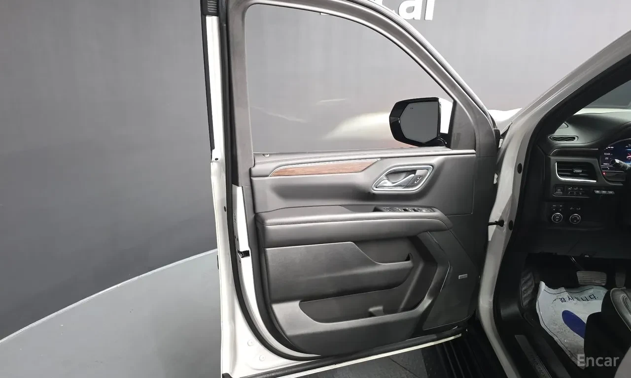 Chevrolet Tahoe 6.2 Dark Knight 4WD* 360* ОБДУХ, снимка 14 - Автомобили и джипове - 55586987