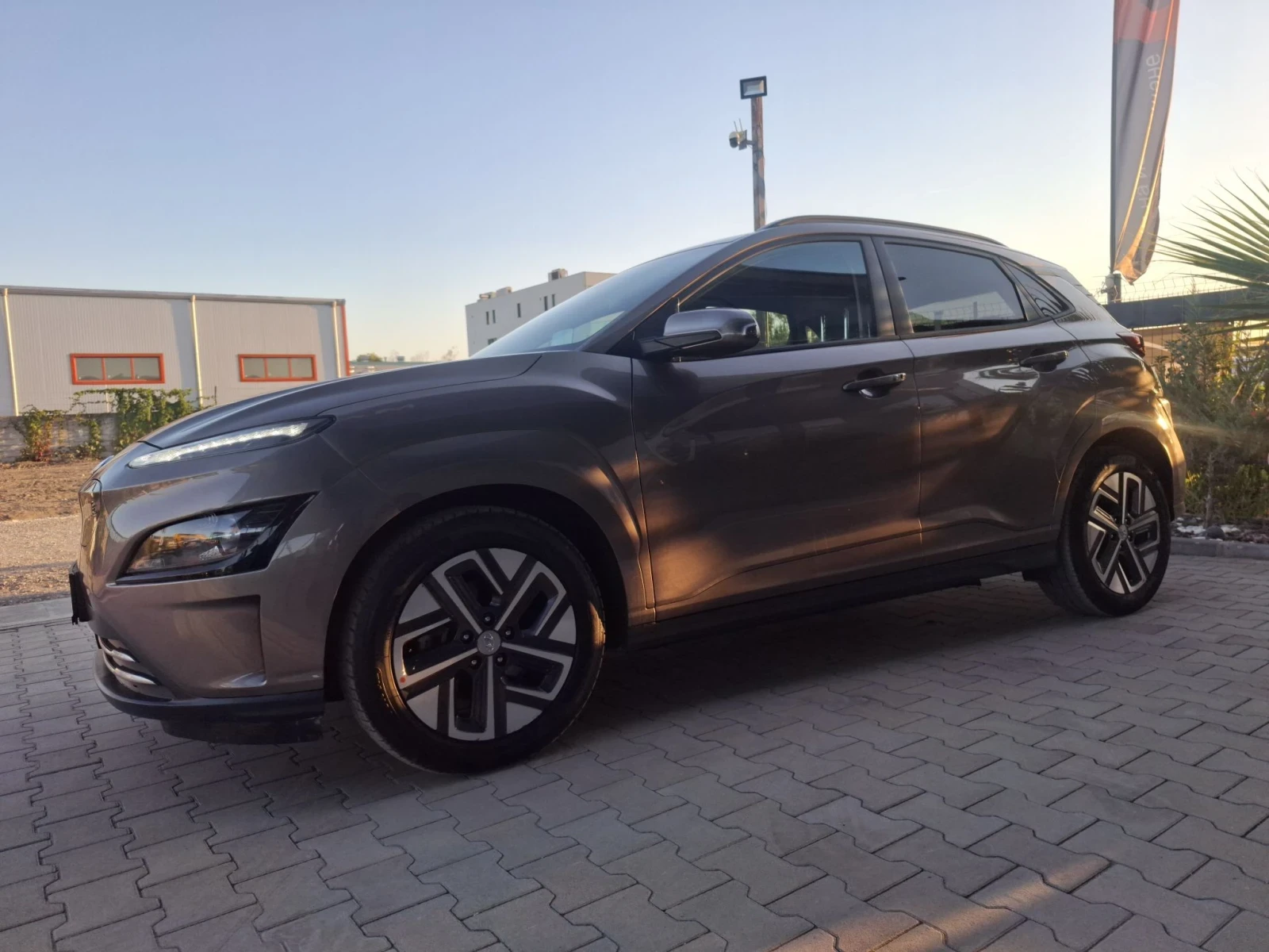 Hyundai Kona 64kw* * 100Soh* * facelift, снимка 3 - Автомобили и джипове - 55993532