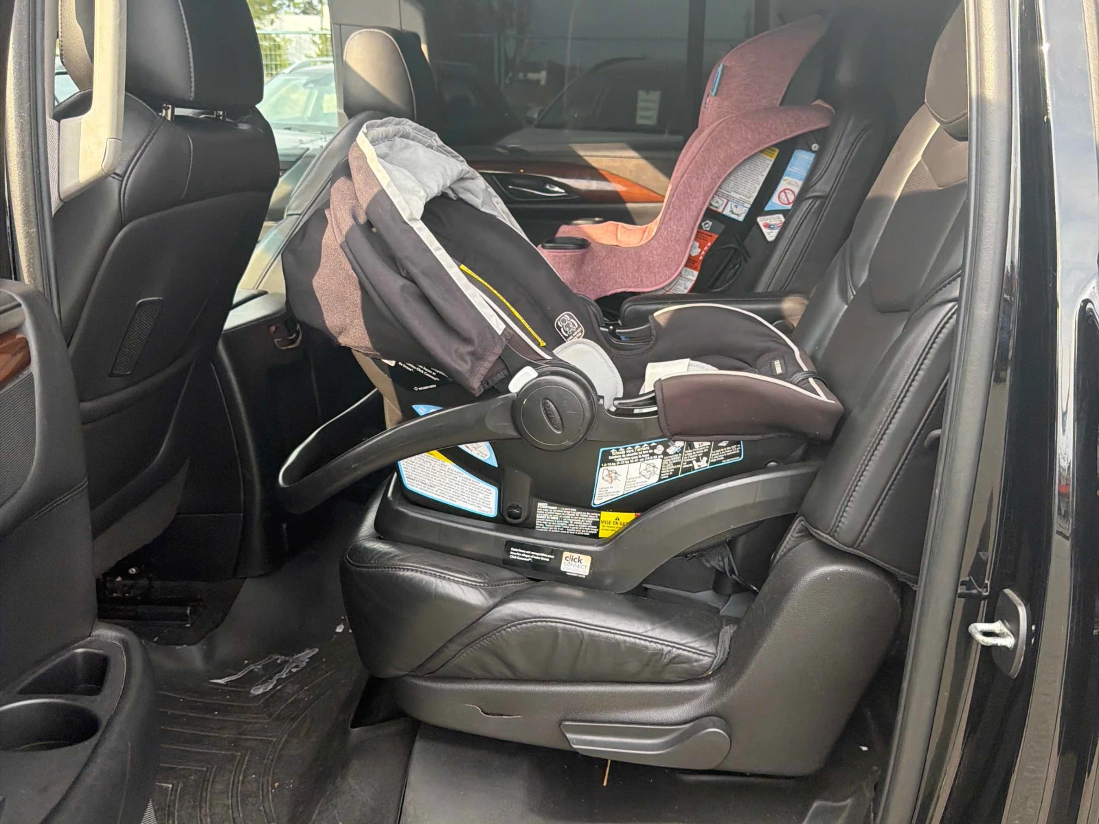 Cadillac Escalade * Luxury* АВТОКРЕДИТ БЕЗ ПЪРВОНАЧАЛНА ВНОСКА* , снимка 10 - Автомобили и джипове - 56071842
