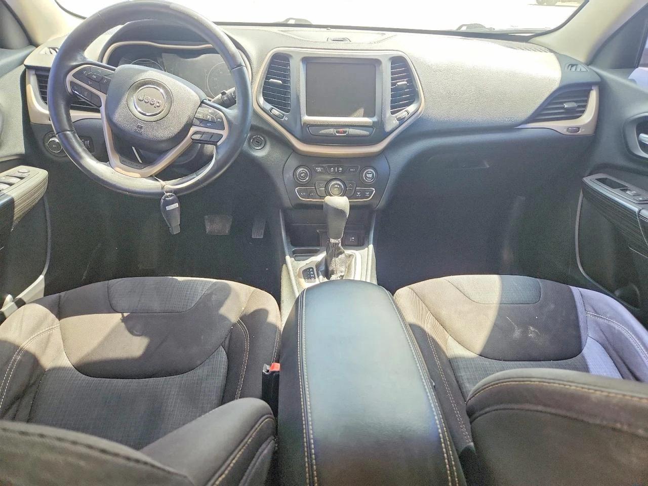 Jeep Cherokee 3.2l Latitude, снимка 8 - Автомобили и джипове - 56134961