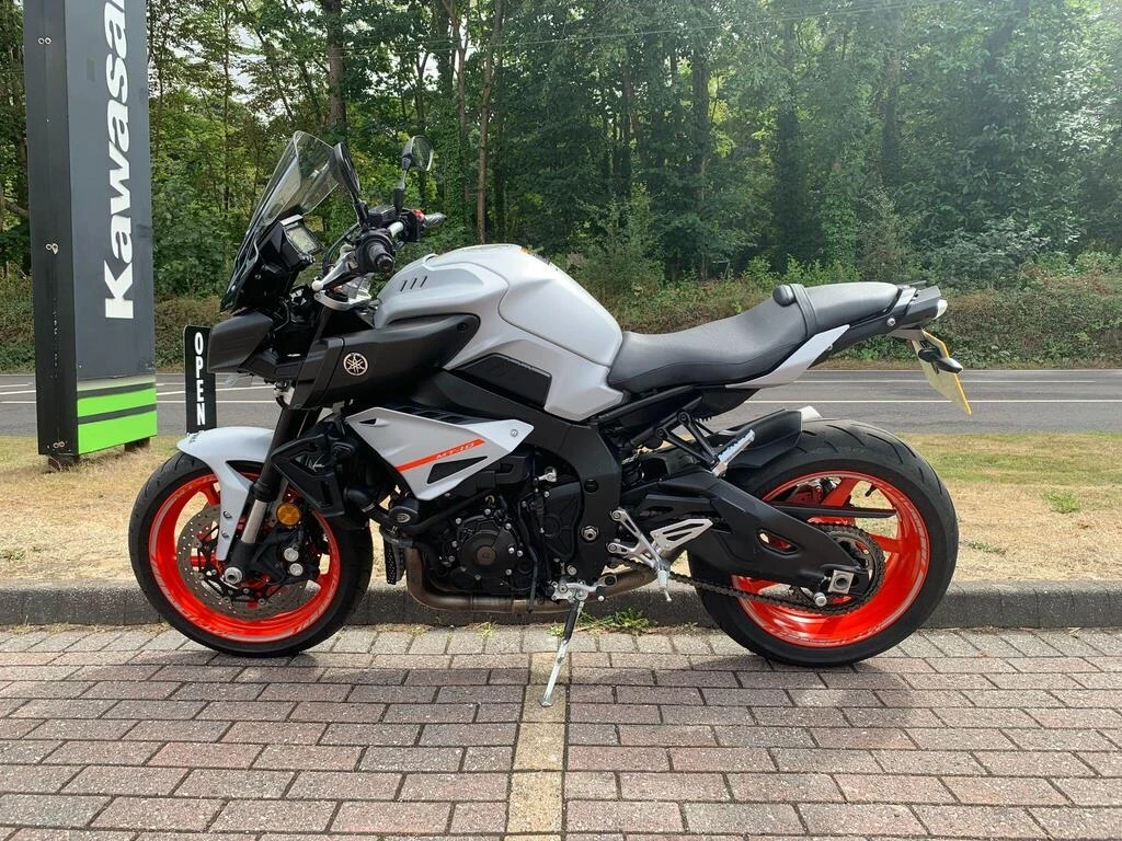 Yamaha Mt-10, снимка 2 - Мотоциклети и мототехника - 56436557