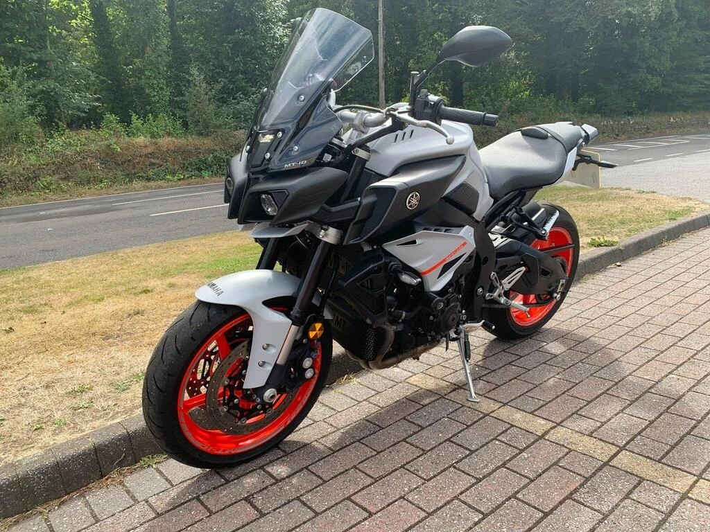 Yamaha Mt-10, снимка 3 - Мотоциклети и мототехника - 56436557