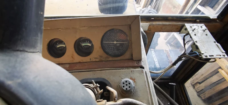 Трактор Болгар ТК 82, снимка 8 - Селскостопанска техника - 52703856