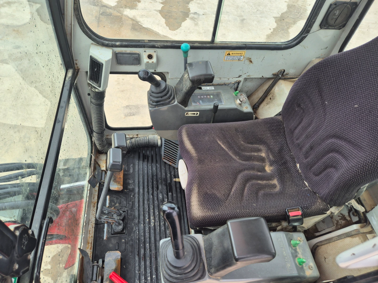  Takeuchi   | Mobile.bg   11