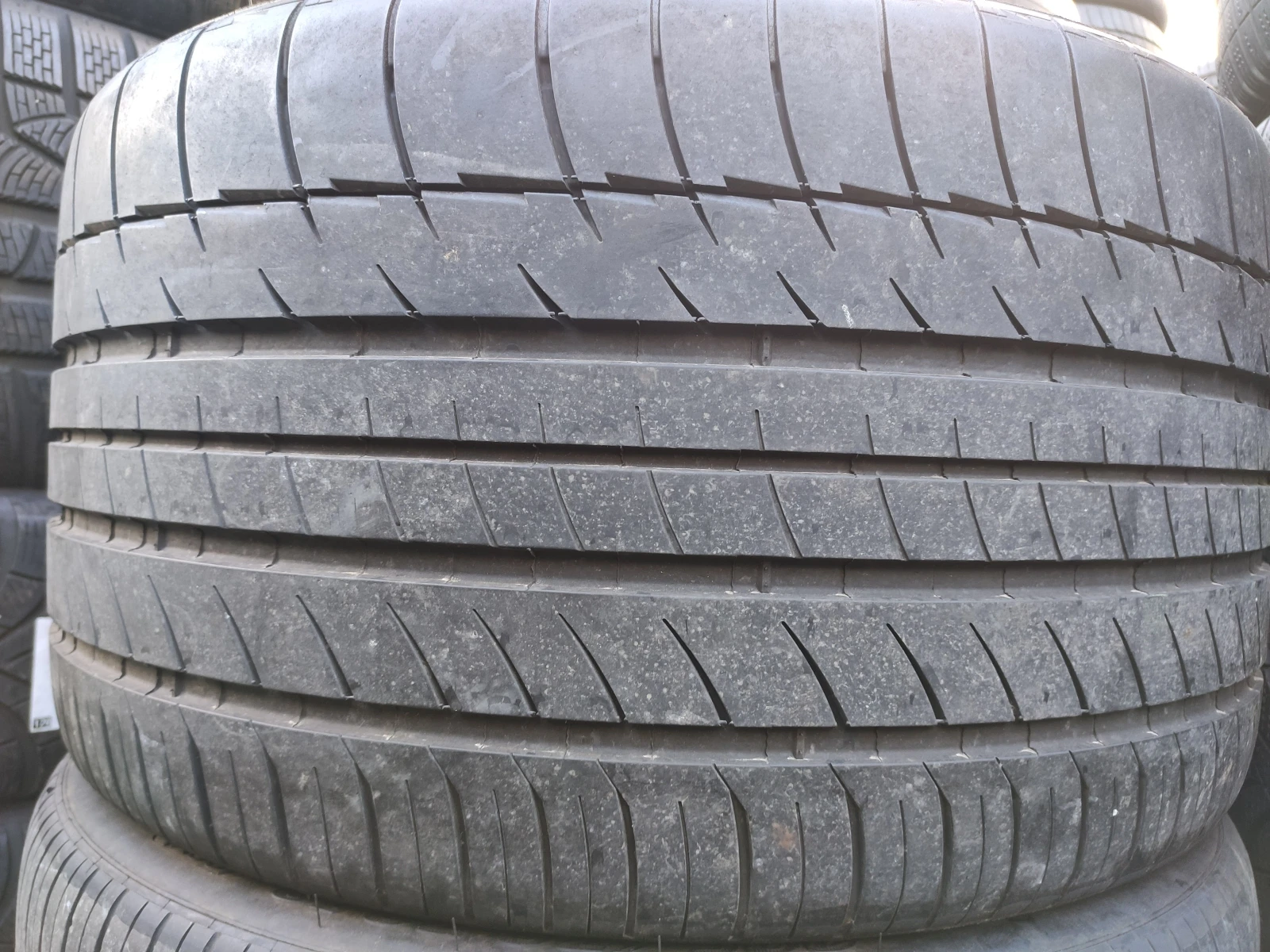 Гуми Летни 295/30R18, снимка 3 - Гуми и джанти - 54731381