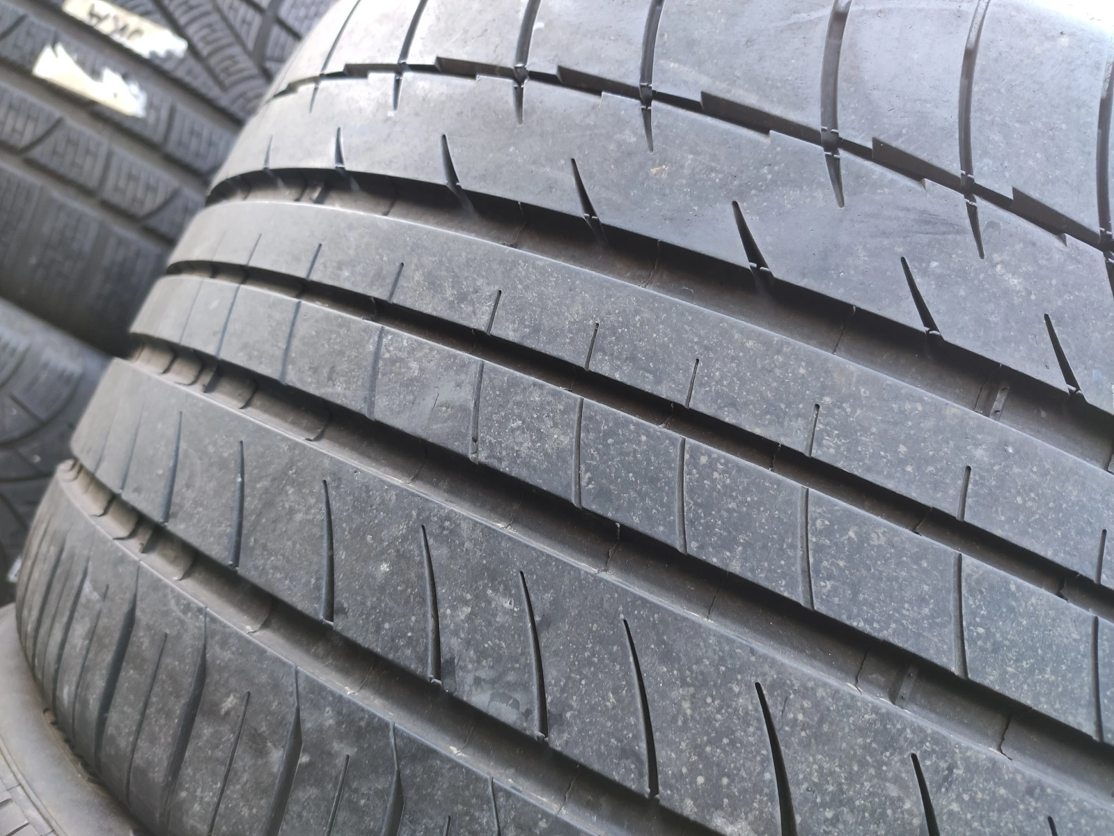 Гуми Летни 295/30R18