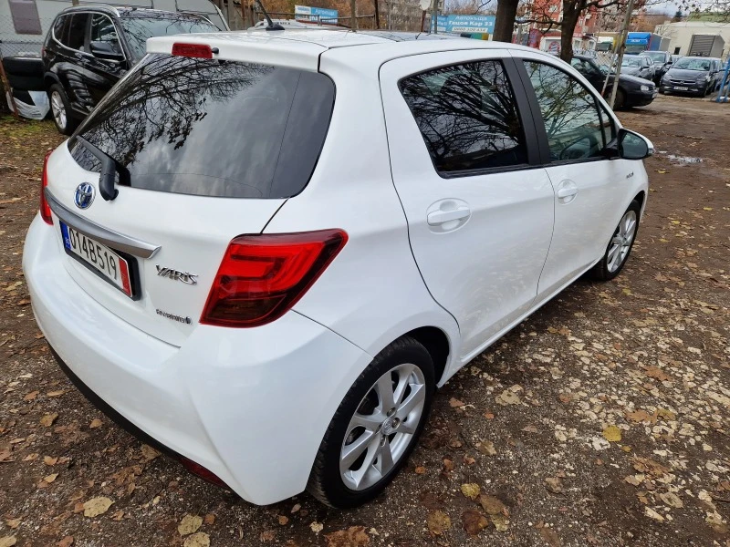 Toyota Yaris Хибрид, снимка 6 - Автомобили и джипове - 43396543