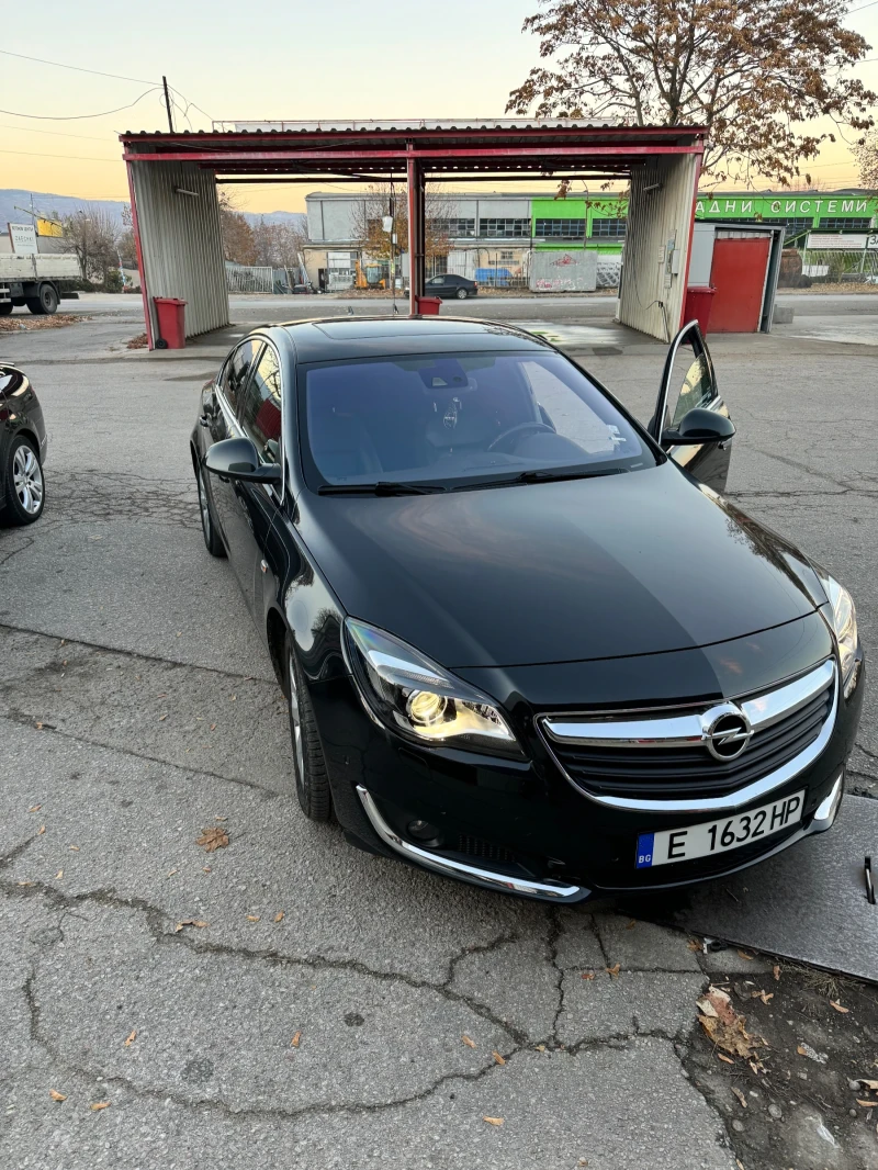 Opel Insignia, снимка 1 - Автомобили и джипове - 48346678